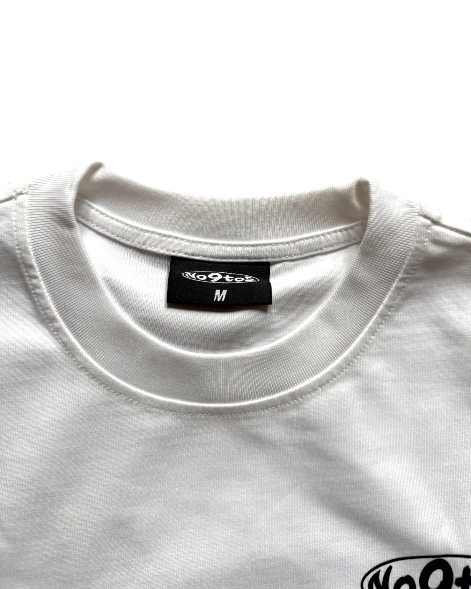 WHITE HOTEL & SPA TEE